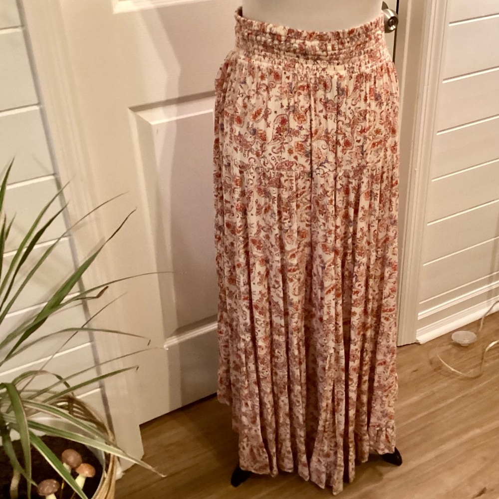WILD MOSS WOMEN'S PAISLEY PRINT HIGH-LOW MIDI SKIRT
